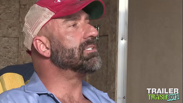 TRAILERTRASHBOYS Stud Raw Fucked By Hung 