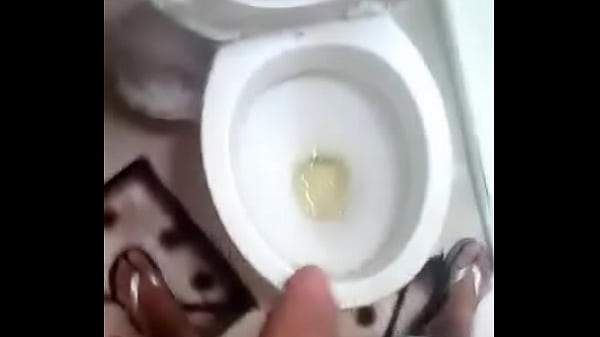 Play MP4 - Mijando de pau duro