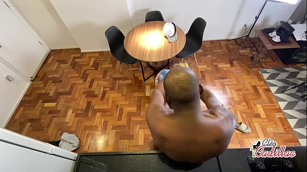 Cleo Cadillac Sendo Enrrabada No Chao Da Cozinha Pelo Jefao thumbnail
