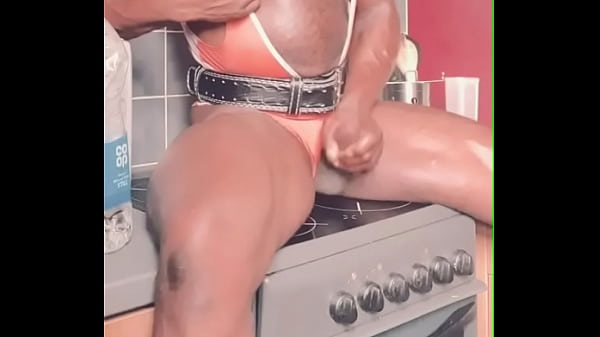Black Bodybuilder Bate Preview Clip 