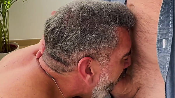 Play MP4 - rocco steele