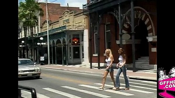 Nonton Lesbian Desires 0867 thumbnail