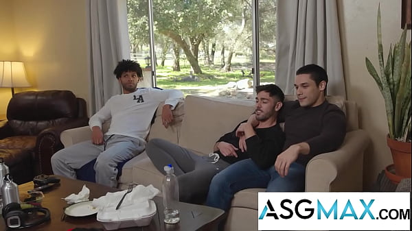 Roommates Hookup During World Crisis - Disruptive 