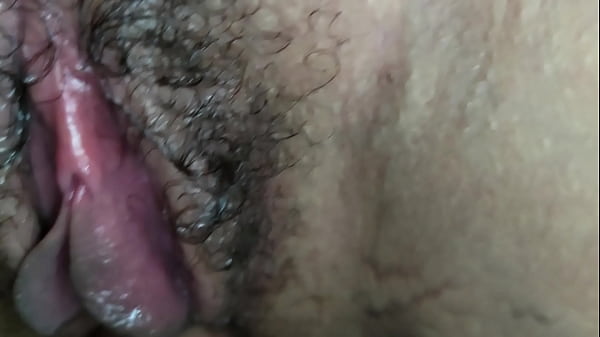 Play MP4 - Wet pussy latina close up