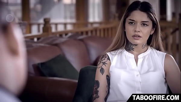 Lesbian patient fucks black_man in doctor s_office