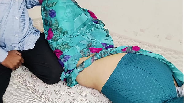 Play MP4 - सौतेली माँ की चूत में उंगली करना बहुत गलत हो गया असली हिंदी ऑडियो सौतेले बेटे के साथ सेक्स