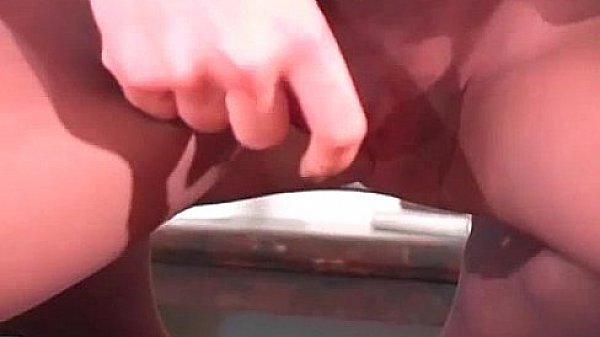 Nonton Cute And Sexy Blond Stripper Take Of Her thumbnail