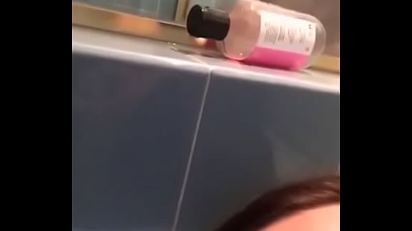 Masterbaiting in tub part 1