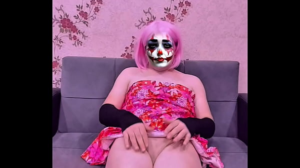 Play MP4 - Sexy Clown Couture&colon; Hot Lingerie & Cute Makeup
