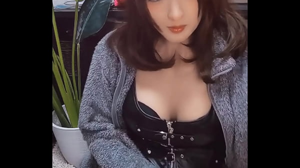 Play MP4 - 【個撮】猫耳の可愛い男の娘がひたすらチンチンをしこしこしてるだけの動画