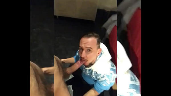 Play MP4 - ADRIAN MAMANDO DOTADO