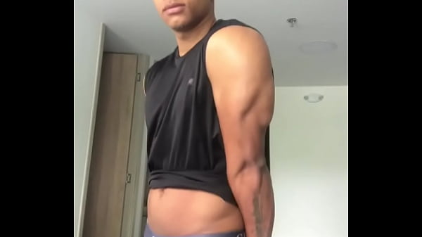 Play MP4 - Casi me descubren en el gym