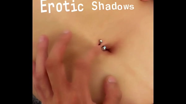Play MP4 - A good finger in this beautiful navel