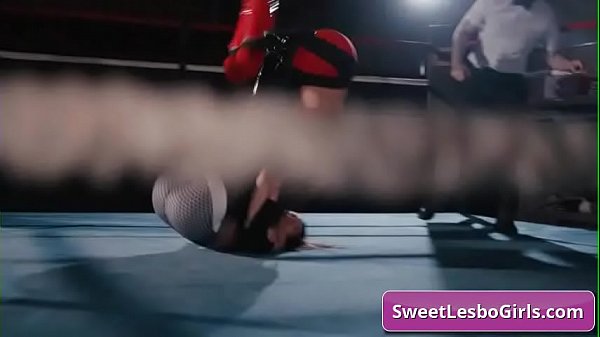Sexy lesbo sluts_Ariel X_Sinn Sage fight_hardcorestyle in the wrestling_ring andget horny