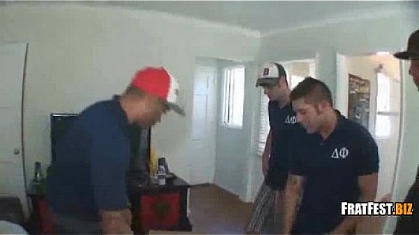 Frat Boys having suck fest 