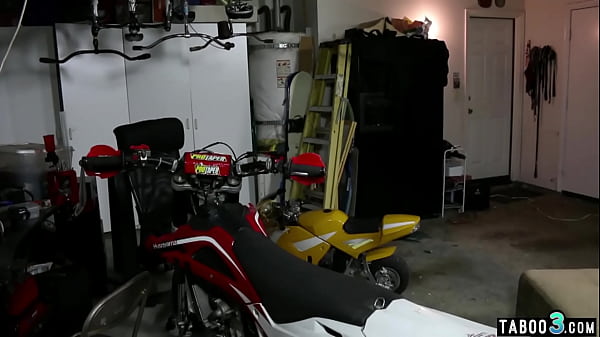 Nonton Big Cocked Step Daddy Fucking Hard Her Teen Bff thumbnail