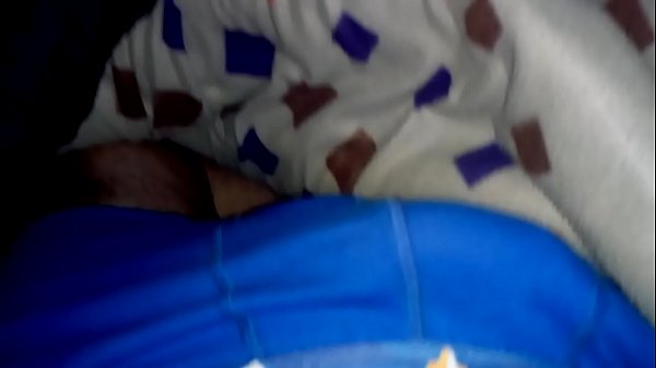 Play MP4 - Me masturbo y no dejo de eyacular