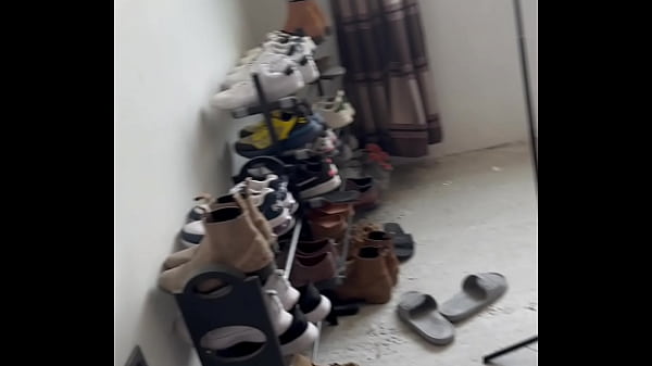 Play MP4 - Primera vez montando verga&comma; vaya que si duele&excl;