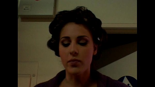 Play MP4 - Metro - House Of Lauren - Full movie