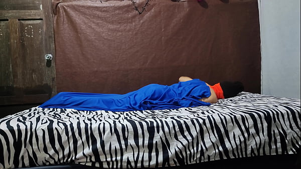 YA_NO LO VUELVAS HACER PAREJA RECIEN CASADAVISITA_UN HOTELEN DONDE MORA UN FANTASMA CON QUIEN EL_MARIDO TIENE SEXO Y TERMINA TRAICIONANDOA SU ESPOSA PORESE ESPIRITU OSCURO PORNO REAL_EXCLUSIVO 1