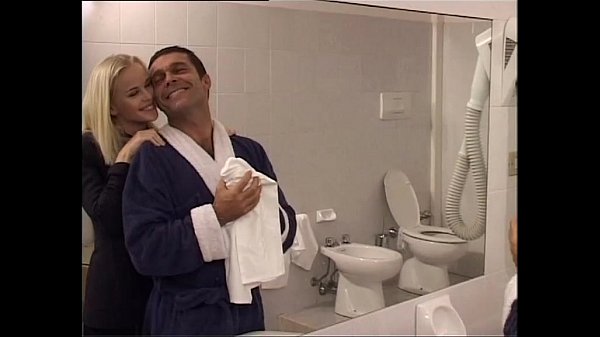 Play MP4 - A rich couple fuck in their bathroom