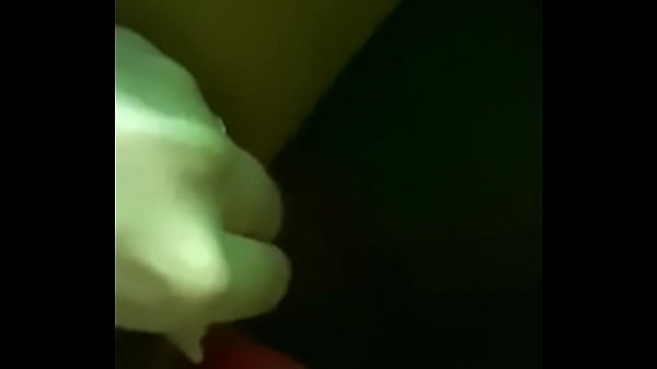 Puta de corno com vibrador no pedagi 