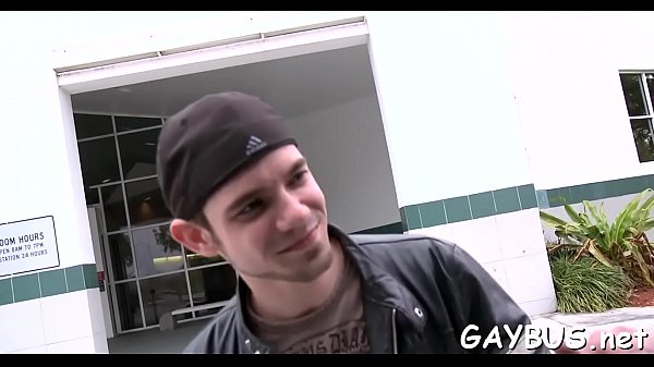 Lusty oral-job with a hot homosexual 