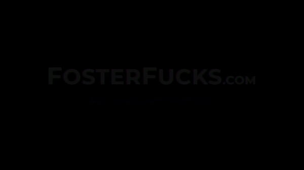 Busty stepmom Lauren Phillips in_3some with stepdaughter