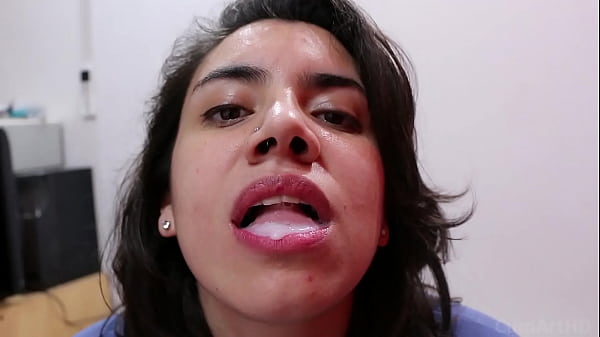 Oldie Cumplay and swallow before bed in pajamas