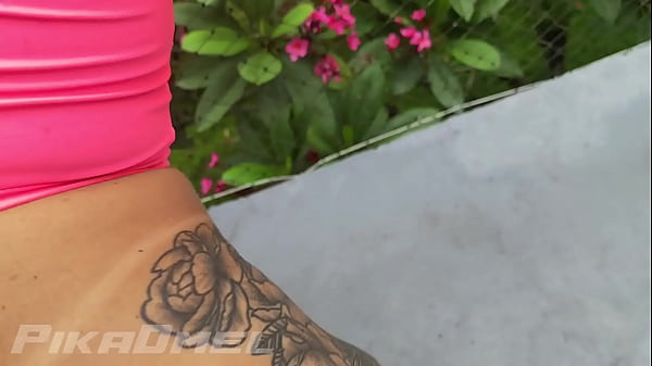 Corno trouxe a esposa para comedor neg&atilde;o ela quis libera o cuzinho antes da cozada 