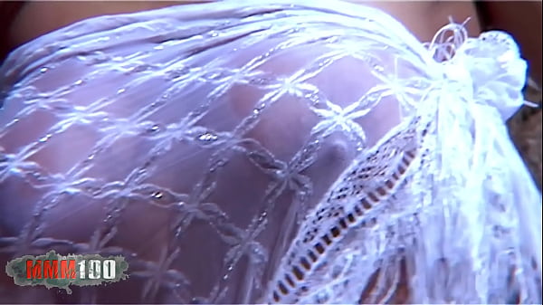 Play MP4 - Blonde babe with huge natural boobs hardsex on the beach