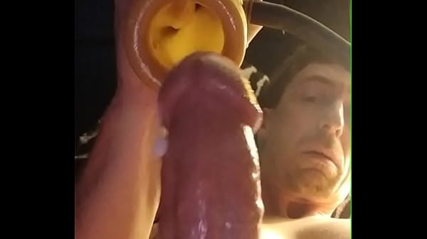 Play MP4 - 020 A Little Close Up Action Of The Venus 2000 Sex Machine