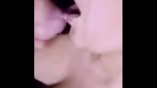 Una mujer que sabe chupar !! 