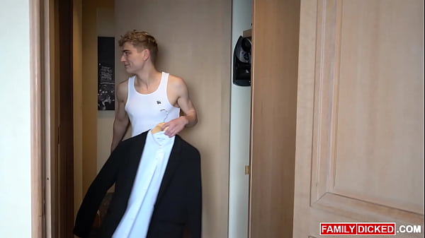 Play MP4 - New York City boy Jesse Bolton fucked by his stepdad Jax Thrio high up in a skyscraper&excl;