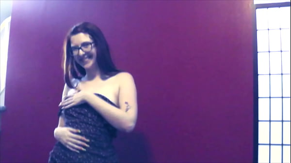 Nonton Hannah Grace - The Job Interview 1st Smartphone thumbnail