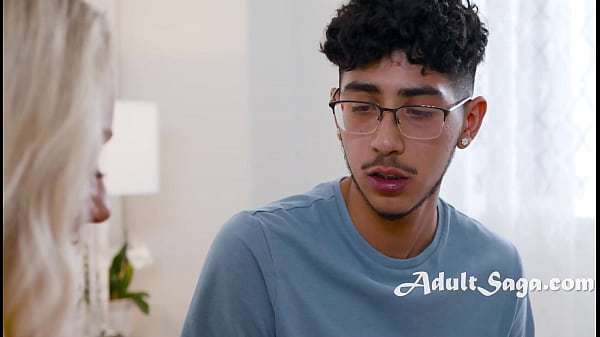 Play MP4 - Virgin Diego Watchs Horny Blonde MILF Masturbate And Wants To Contribute