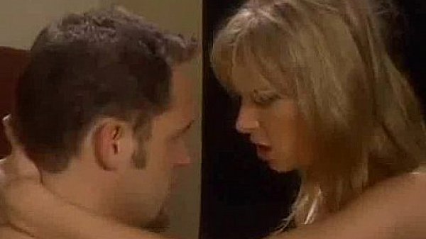 Home alone girlfriend fucks with her boyfriend