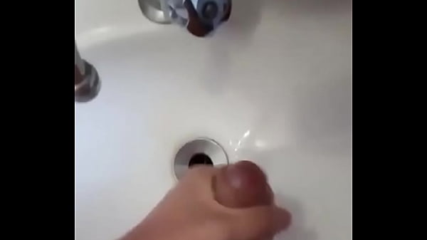 Gozando bastante leite 