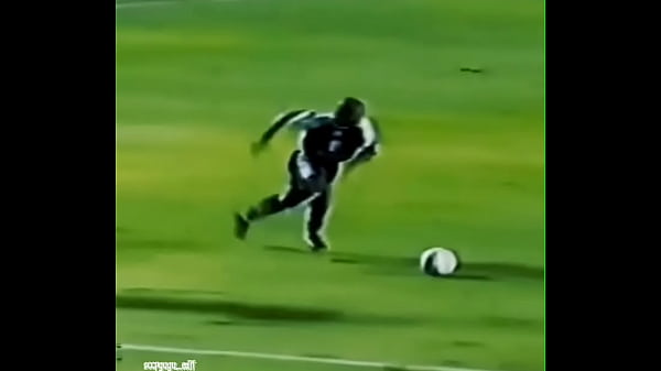 Edilson capetinha punindo as garotas espanholas no morumbi 