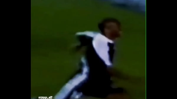 Edilson capetinha punindo as garotas espanholas no morumbi 