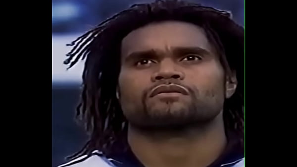 Edilson capetinha punindo as garotas espanholas no morumbi 