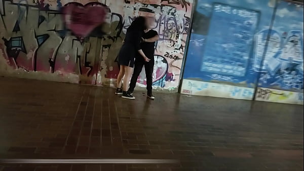 Very Risky Public Blowjob And Handjob thumbnail