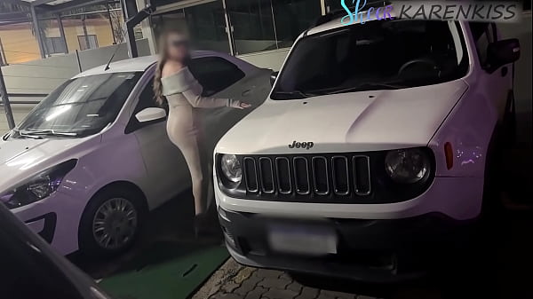 Play MP4 - paguei um boquete para o manobrista no estacionamento da festa na frente do corno- KARENKISS