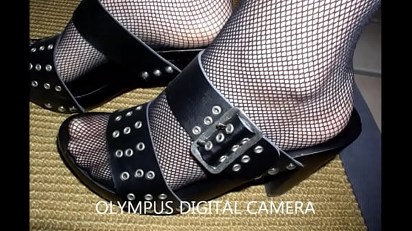 Feet pantyhose amica