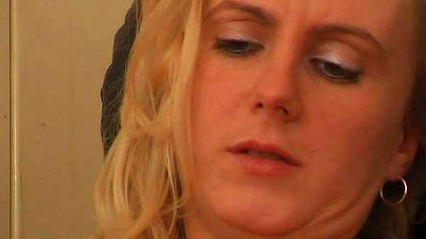 JuliaReavesProductions - Benutzt - scene 2 - video 3 group fetish blowjob pussylicking brunet 