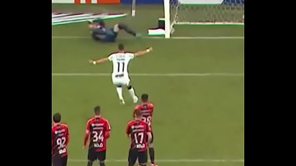 Loiro do corinthais fodendo o althetico paranaense gostoso 