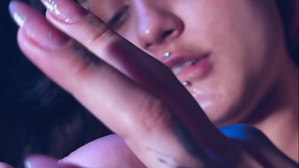 Nonton Naughty Feet Were Made To Lick thumbnail