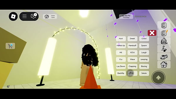 Сажусь своей мокрой писькойи жопой на конус