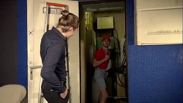 Teaser | Eden Frost, minet soumis &agrave; la grosse queue bien juteuse d'Edouard Scott 