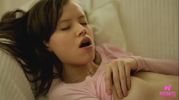 Lynn, A Brunette With Tits That Beg To Be Grabbed, Sprawls Naked On The Floor, Her Fingers Dipping In Her Dripping Pussy. She Spreads Her Thighs Wide To Shove A Thick Glass Dildo Deep Into Her Cunt! thumbnail